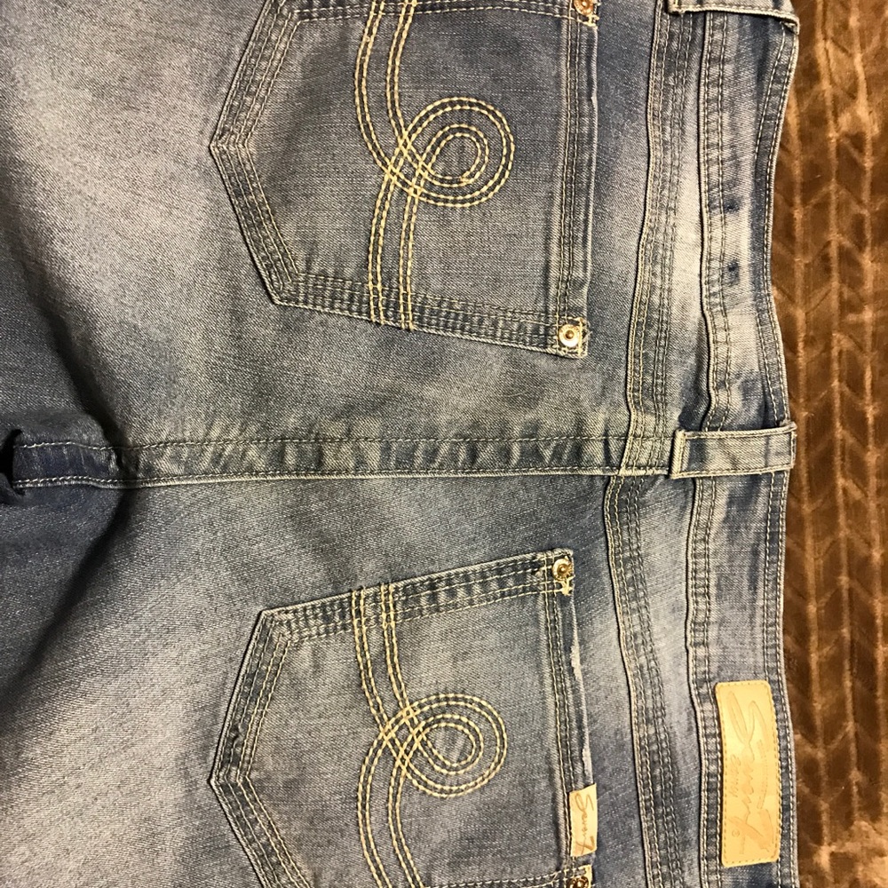 Women's seven capris size 14 nwot